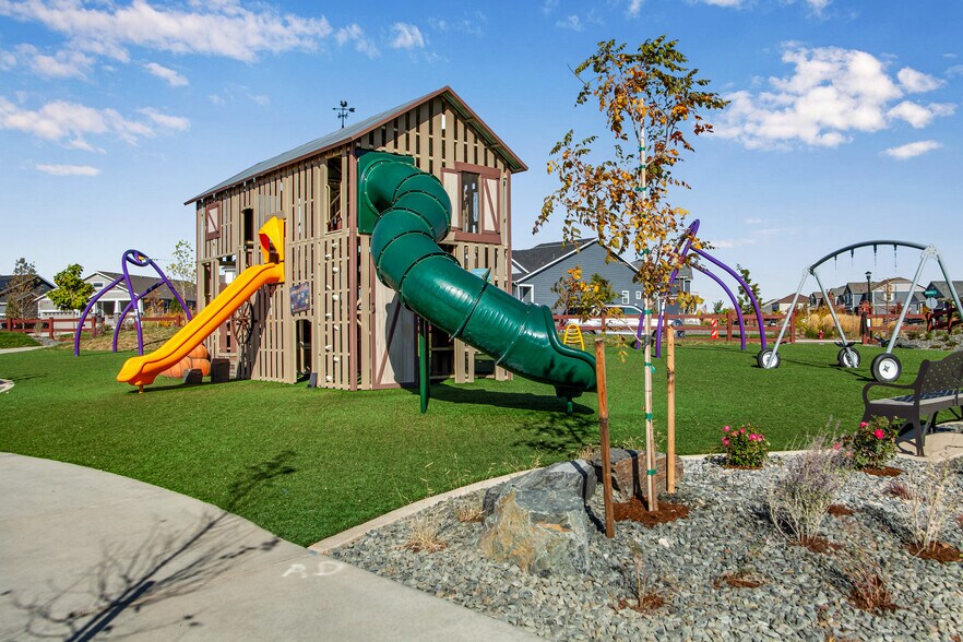 RainDance play area - 1811 Bounty Dr