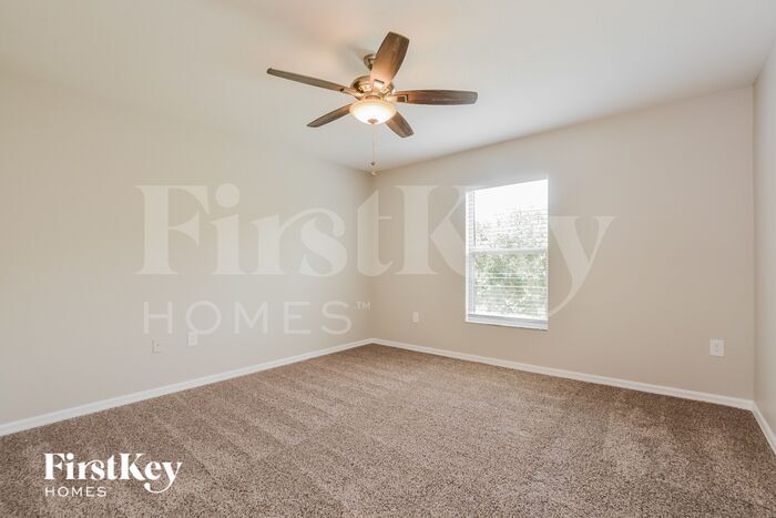 Building Photo - 31845 Sunpark Cir