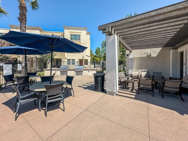 Building Photo - 1250 Paseo Sea Grass