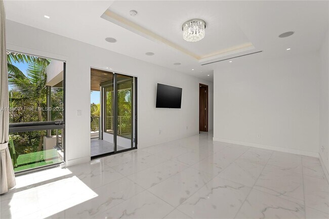 Building Photo - 1311 Stillwater Dr