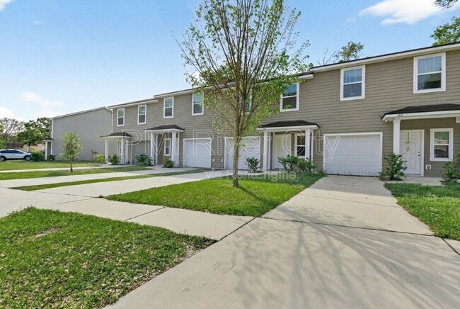 Building Photo - 7608 Rain Forest Dr N