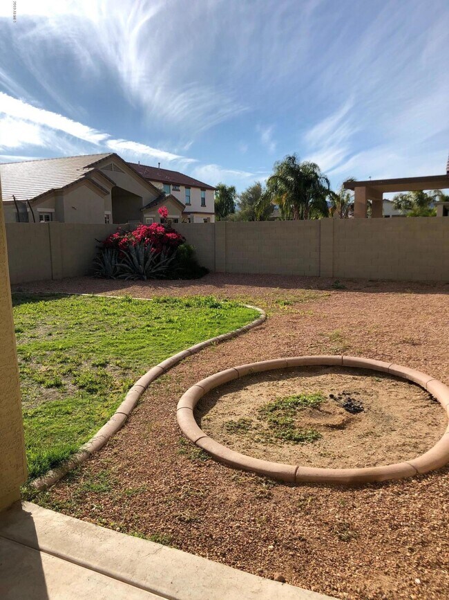 Building Photo - 18041 W Caribbean Ln