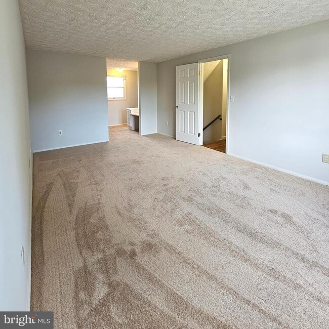 Building Photo - 401 Kojun Ct