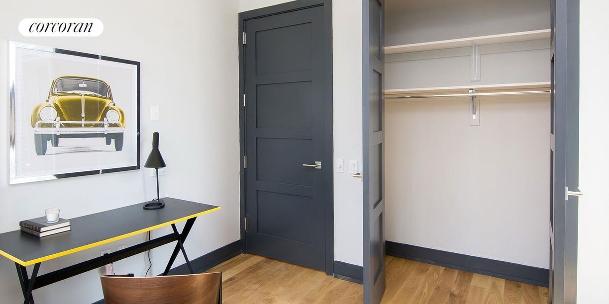 Building Photo - 10 Montieth St