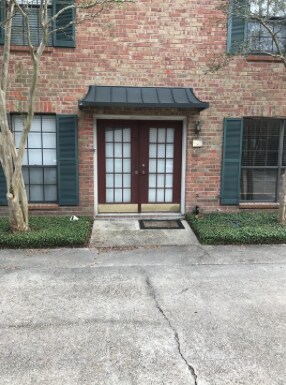 Building Photo - 2293 Hollydale Ave