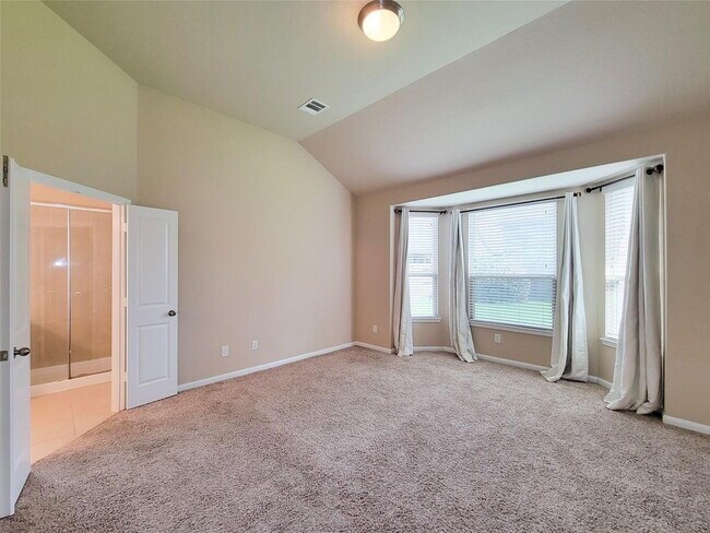Building Photo - "Charming 3-Bed, 2-Bath Retreat in Humble, TX – Your Perfect Home Awaits on Justin Ridge Ln!"