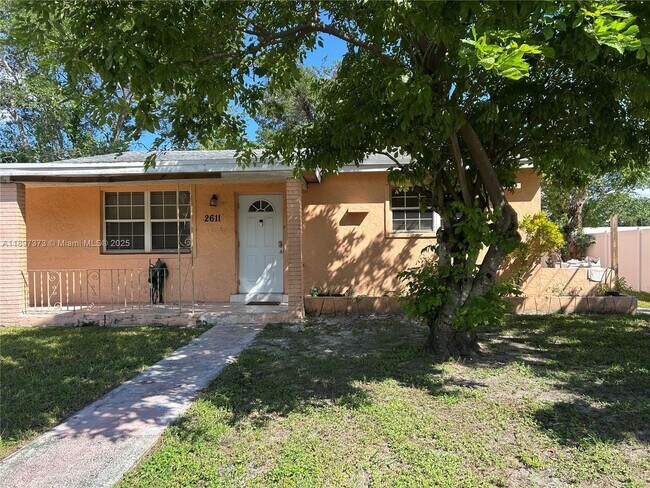 Primary Photo - 2611 SW 62nd Ave