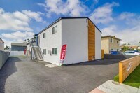 Building Photo - 4410 Highland Ave