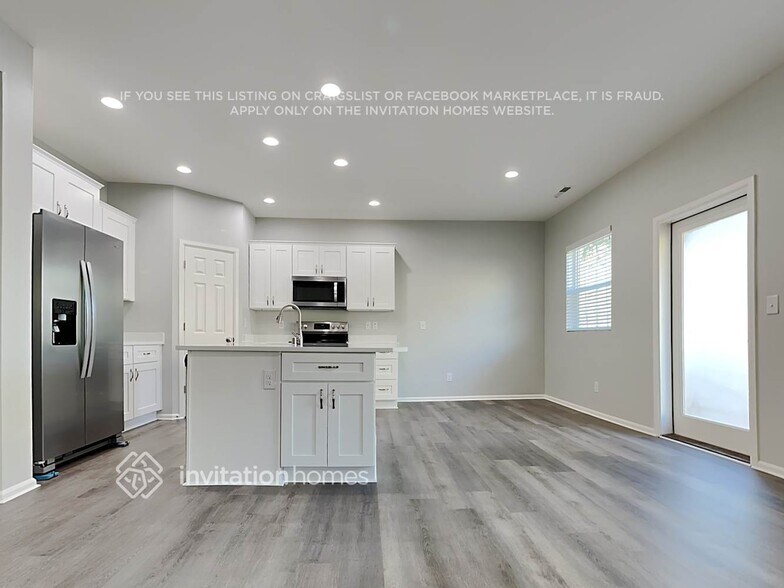 Building Photo - 3010 Eagle Loop NE