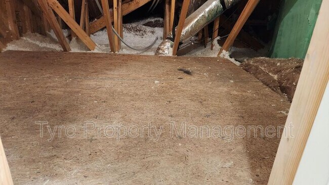 Building Photo - 1815 Fox Den Way