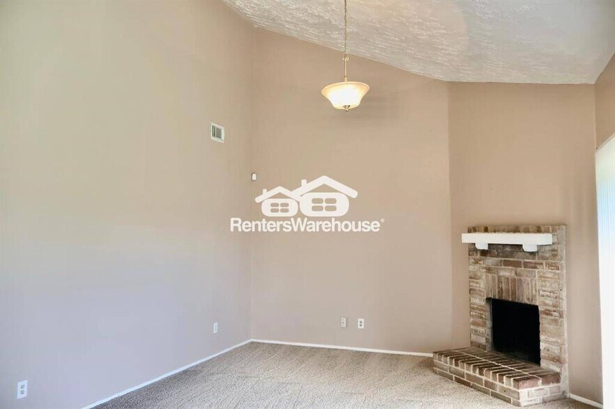 Building Photo - 14054 Towneway Dr