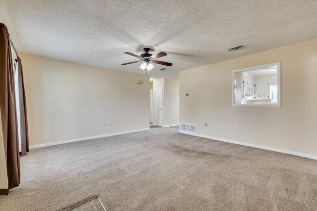 Building Photo - 125 Cyndee Cir
