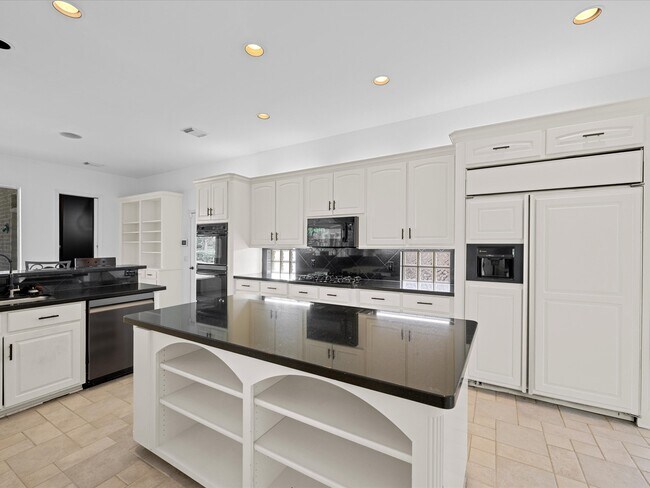 Building Photo - 15318 Beecham Dr