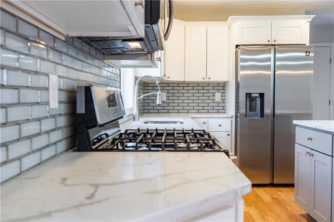 Building Photo - 100 Brentwood Ave