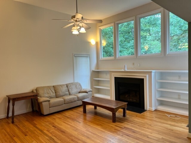 Building Photo - 104 Cricket Ground