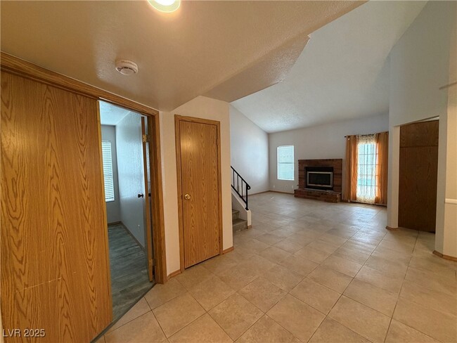 Building Photo - 516 Inness Ave