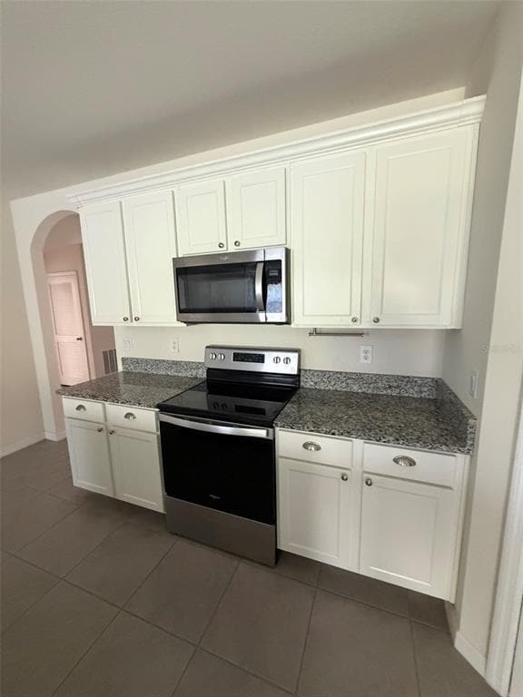 Building Photo - 801 Baylor Dr