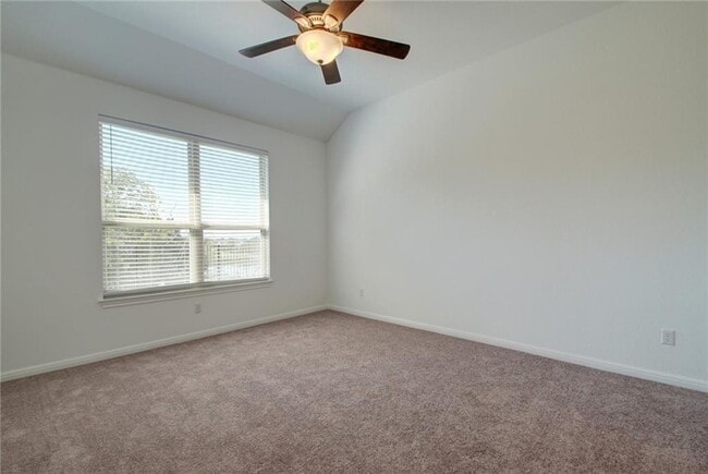 Building Photo - 113 Meadow Wood Cv