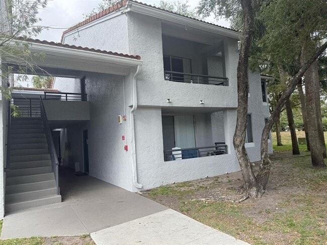 Building Photo - 741 Lyons Rd