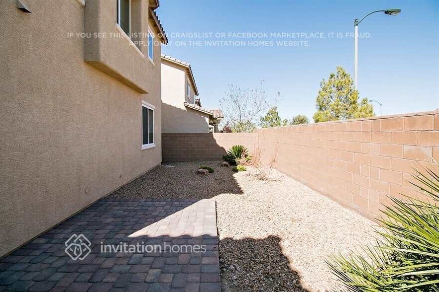 Building Photo - 11030 Toscano Gardens St