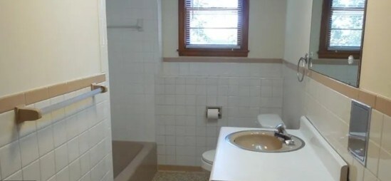 Building Photo - 31 Pinecrest Ave