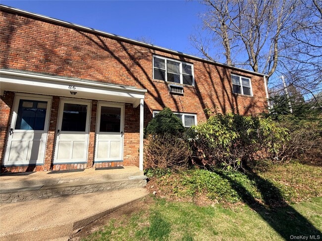 Building Photo - 86 McLoughlin St