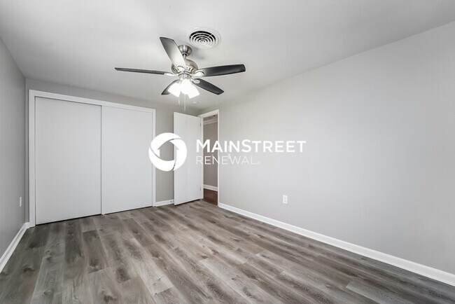 Building Photo - 3 Bedroom Pet-Friendly Home in VENICE, FL with Main Street Renewal