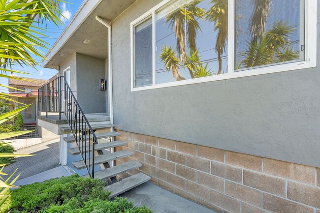Building Photo - 5306 Bayview Ave