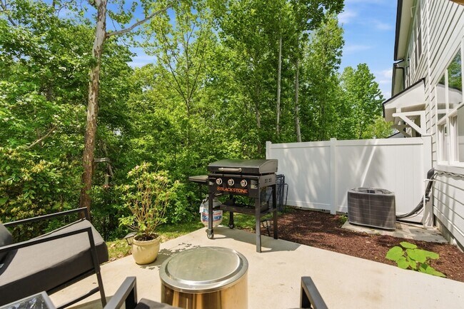 Building Photo - 6006 Mill Tree Ct