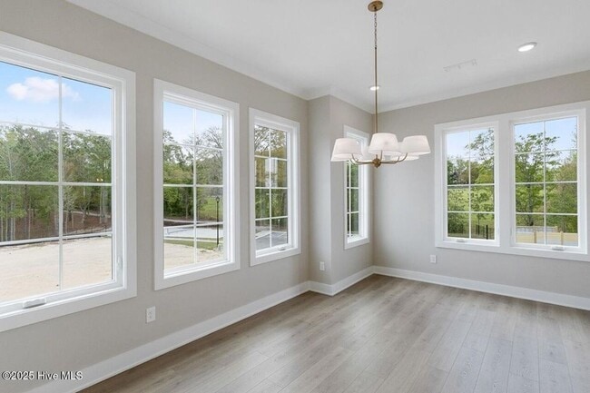 Building Photo - Brand new georgous 4 bed 3.5 bath townhome...