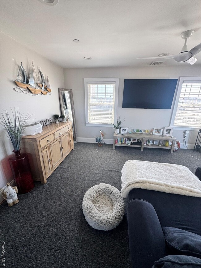 Building Photo - 102 Florida St