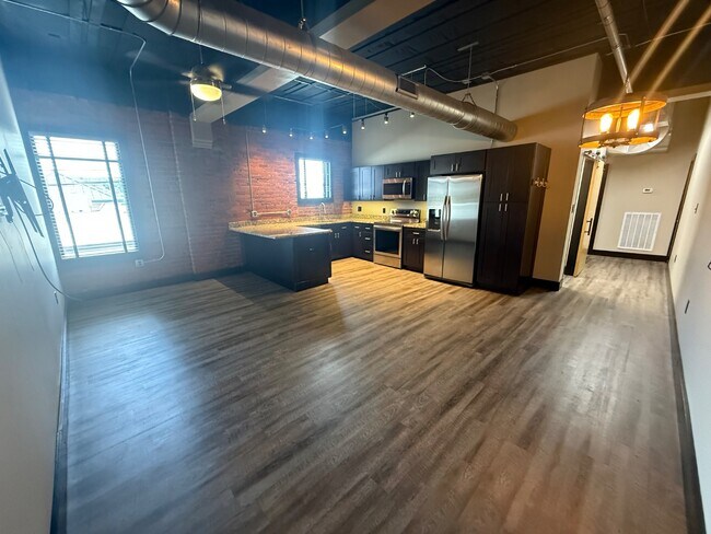 Building Photo - 313 Cherokee St