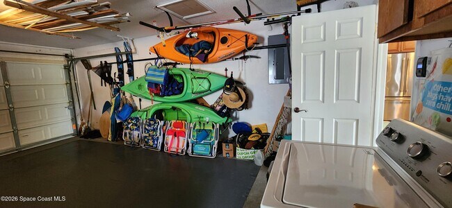 Building Photo - 1260 Island Dr