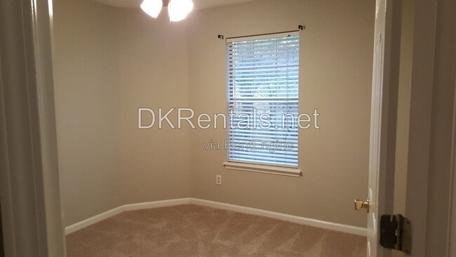 Building Photo - 2160 Denson Ln S W
