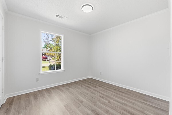 Building Photo - 10023 Woodland Grove Dr