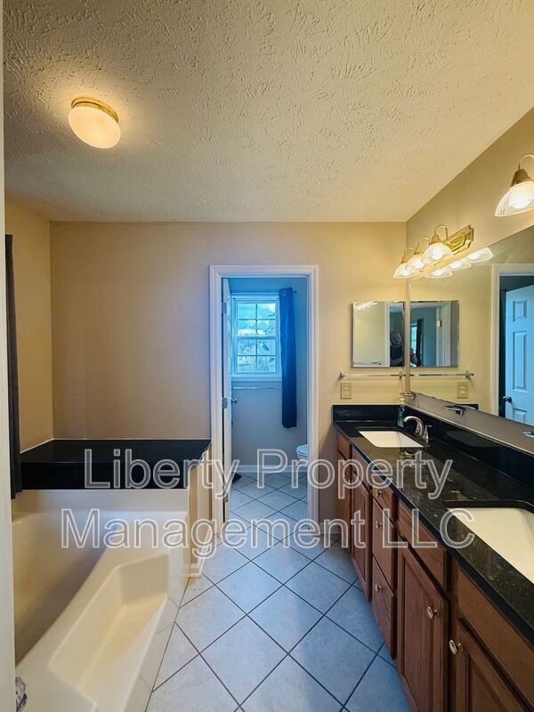 Building Photo - 7660 Galena Dr