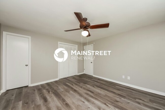 Building Photo - 5311 Ridgeway Dr