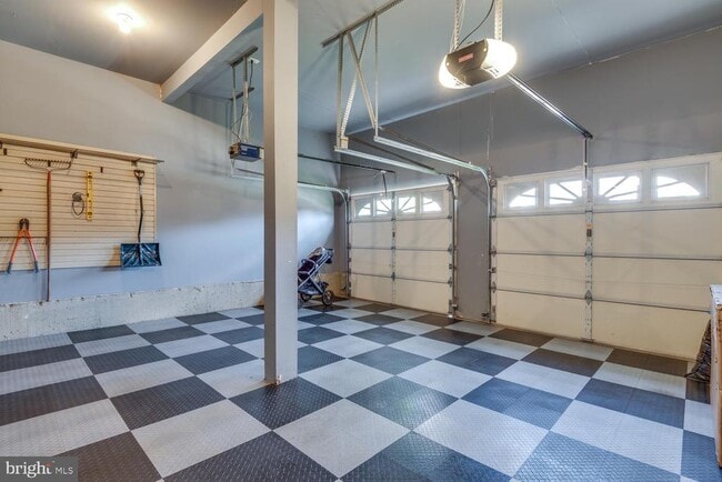 Building Photo - 10857 Hunter Gate Way