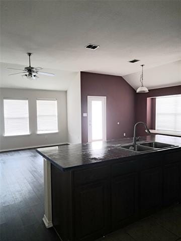 Building Photo - 400 Angler Dr