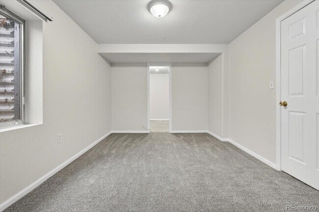 Building Photo - 5241 Helena St