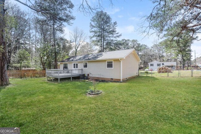 Building Photo - 6832 Cedar Dr