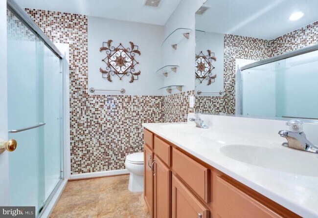 Building Photo - 8464 Hessian Hill Ct