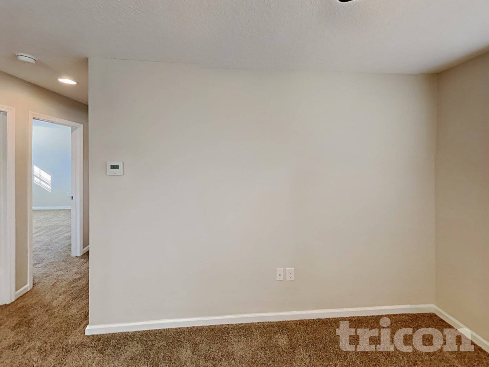 Building Photo - 2038 Sloans Outlook Dr