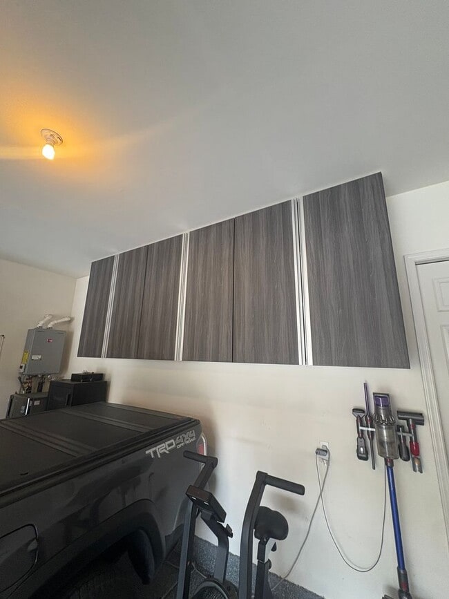 Building Photo - Beautiful home Bedford community!