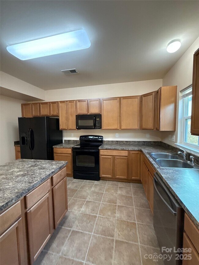 Building Photo - 134 Ashton Dr