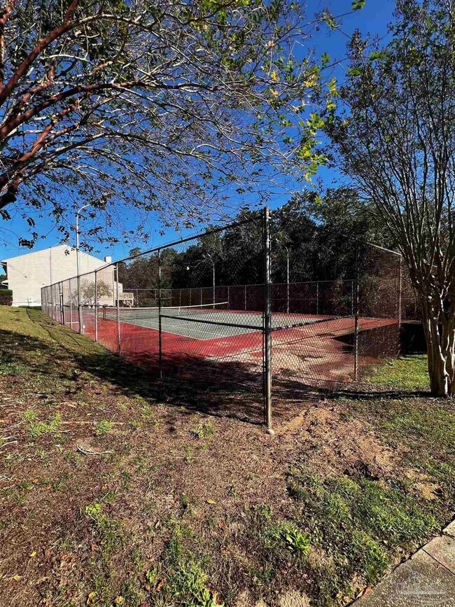 Building Photo - 923 Brookside Pl