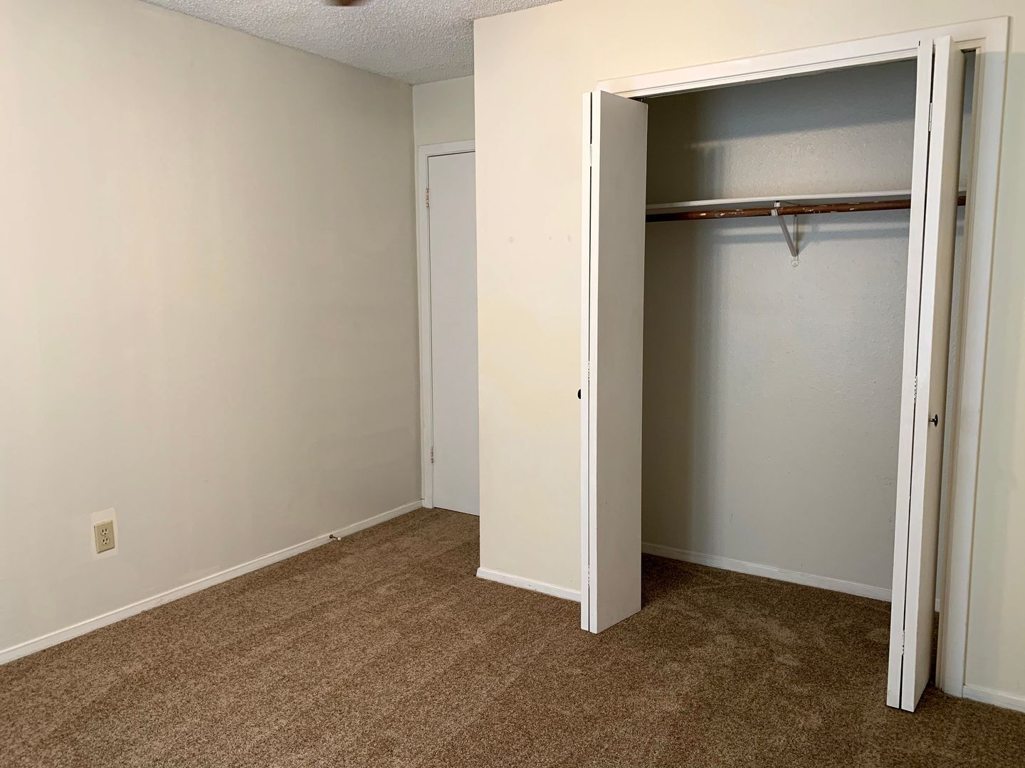 Building Photo - 907 N 7th St