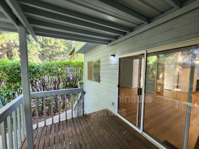 Building Photo - 13132 Lakeridge Cir NW