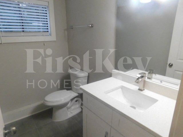 Building Photo - 455 Chanterelle Dr