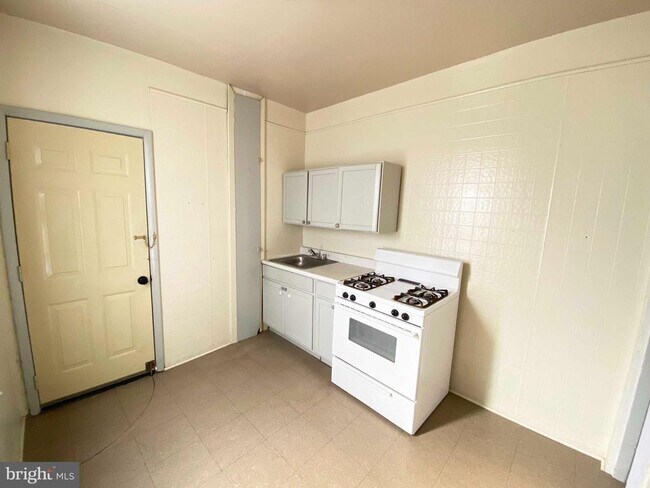 Building Photo - 2848 N Lee St